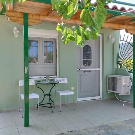 Lovely Guesthouse On The Beach Agía Ánna Extérieur photo