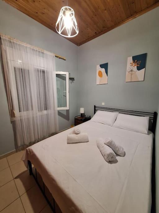 Lovely Guesthouse On The Beach Agía Ánna Extérieur photo